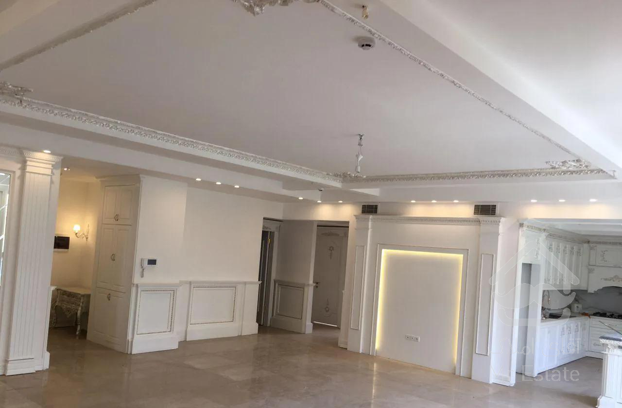 آپارتمان ۲۱۰ متری فرهاد