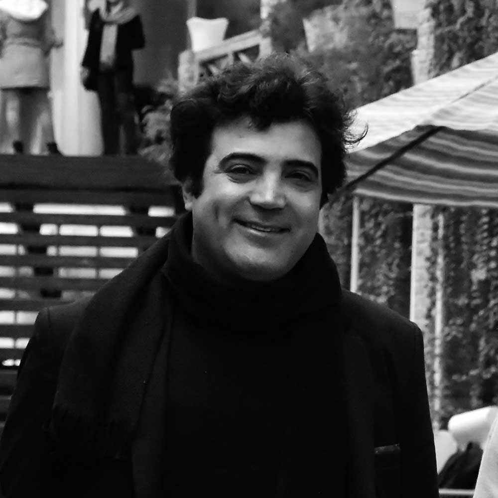 دکتر آرتور امید آذری